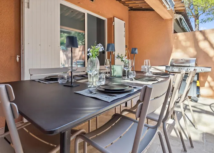 Holiday home Maison Font Mourrier - Maison Piscine Partagee Cogolin