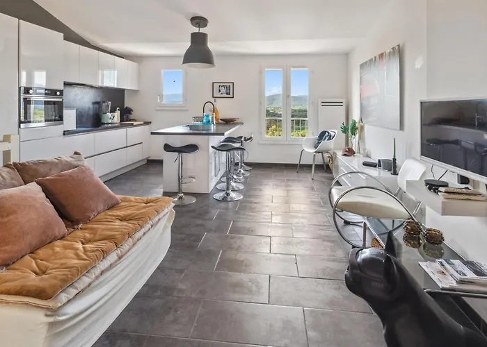 Holiday home Maison Font Mourrier - Maison Piscine Partagee